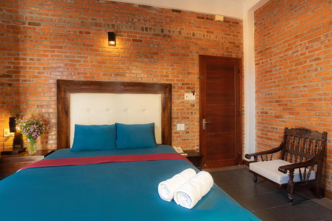 Calm House Hotel